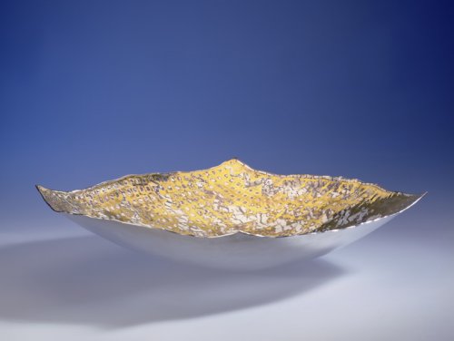 Piece -- materials: silver, brass; dimensions: 40 x 40 x 8h;
