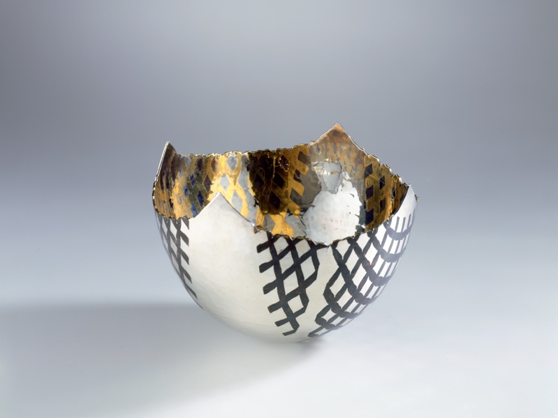 Piece -- materials: silver, brass, patinated; dimensions: diameter 14, 9.5 h cm;