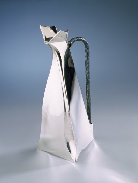 Piece -- materials: silver, corroded iron; dimensions: 15.5 x 13 x 31 h cm;