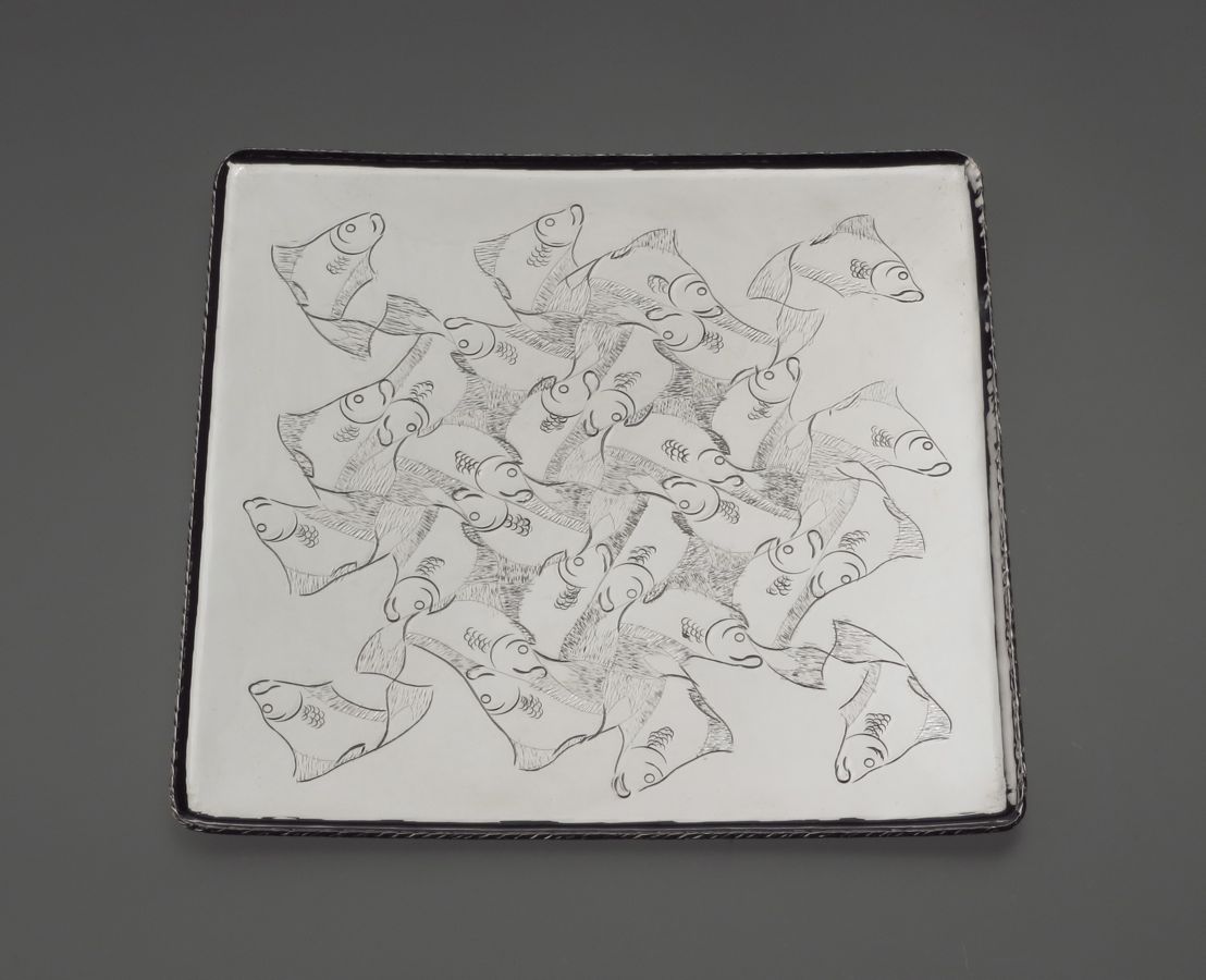 Piece -- materials: silver; dimensions: 20 x 20 cm;