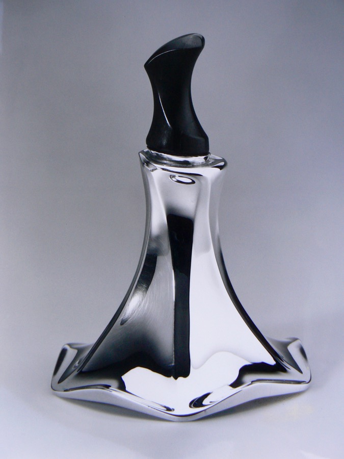 Piece -- materials: silver, ebony; dimensions: diameter 11, h 16 cm;