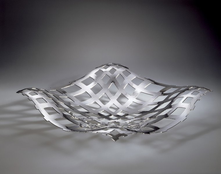 Piece -- materials: silver; dimensions: 50 x 50 x 10h;