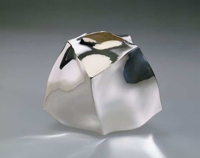 Piece -- materials: silver; dimensions: 20 x 20 x 13h;