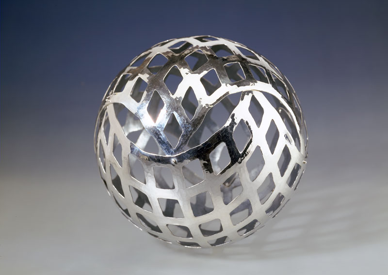 Piece -- materials: silver; dimensions: diameter 22;