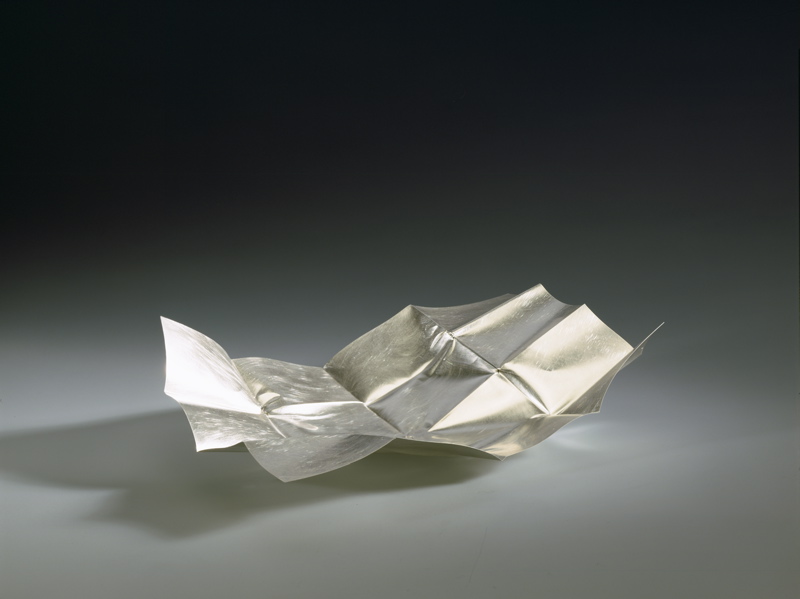 Piece -- materials: silver; dimensions: 28,5 x 17,5 x 7,5 h cm;