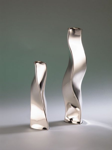 Piece -- materials: silver; dimensions: 20 h cm, 29.5 h cm;