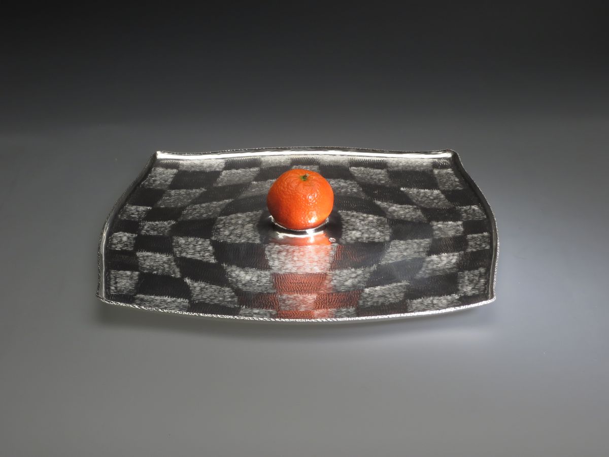 Piece -- materials: silver; dimensions: 31 x 31 cm;