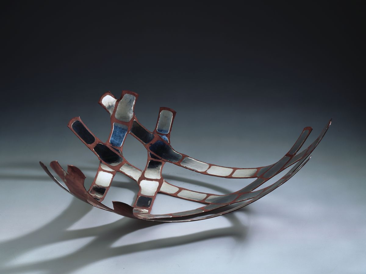 Piece -- materials: silver, brass; dimensions: 45 x 45 cm;