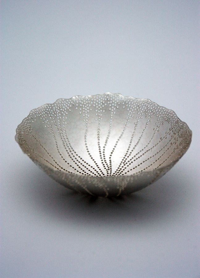 Piece -- materials: silver; dimensions: diameter 9, 4,5 h cm;