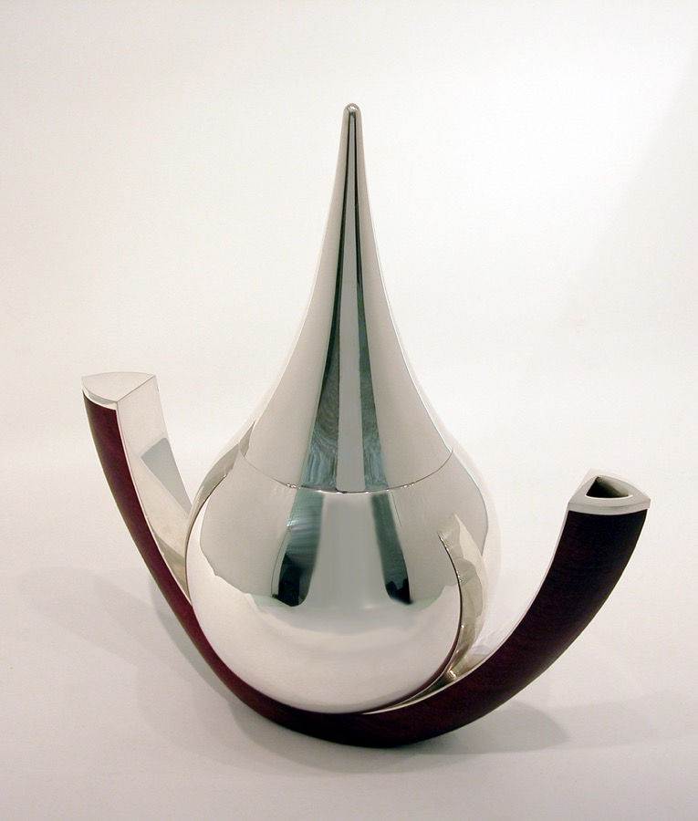Piece -- materials: silver, purperhart; dimensions: diameter 25, h 26.5 cm;