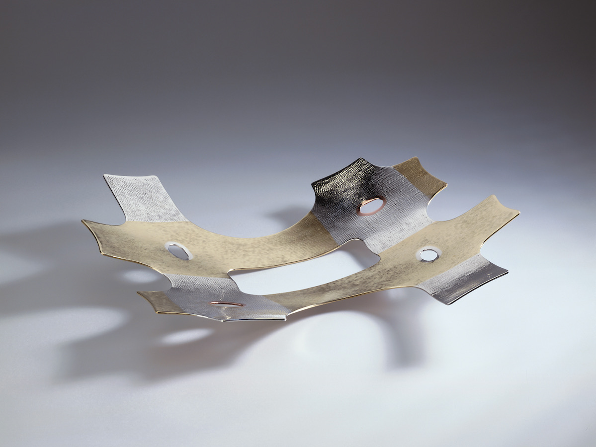 Piece -- materials: silver, brass; dimensions: l 36, w 36 cm;