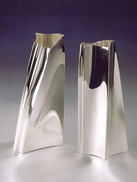 Piece -- materials: silver; dimensions: 25h;